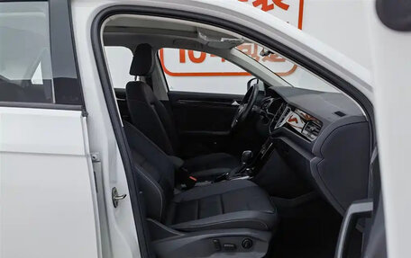 Volkswagen T-Roc I, 2022 год, 1 379 000 рублей, 7 фотография