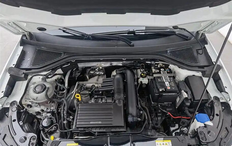 Volkswagen T-Roc I, 2022 год, 1 379 000 рублей, 23 фотография