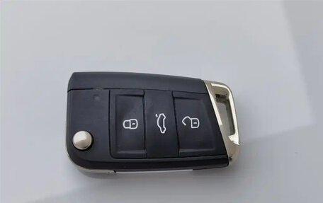 Volkswagen T-Roc I, 2022 год, 1 379 000 рублей, 19 фотография