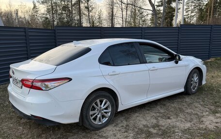 Toyota Camry, 2019 год, 1 800 000 рублей, 7 фотография
