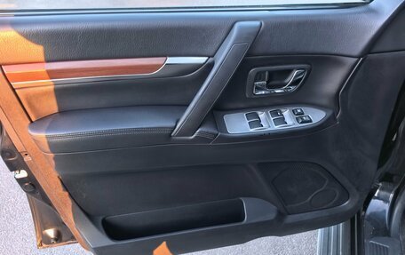 Mitsubishi Pajero IV, 2007 год, 1 270 000 рублей, 16 фотография