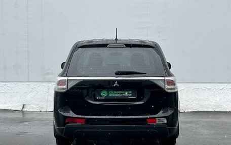 Mitsubishi Outlander III рестайлинг 3, 2013 год, 1 020 000 рублей, 6 фотография