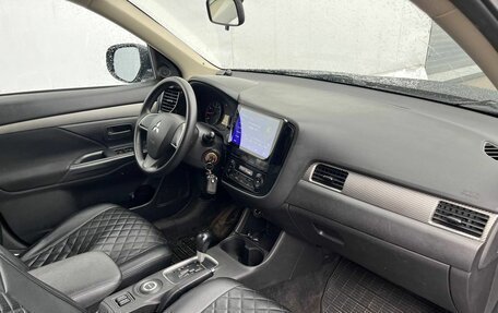 Mitsubishi Outlander III рестайлинг 3, 2013 год, 1 020 000 рублей, 14 фотография