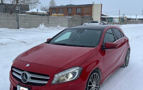 Mercedes-Benz A-Класс, 2015 год, 1 350 000 рублей, 10 фотография