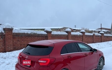 Mercedes-Benz A-Класс, 2015 год, 1 350 000 рублей, 6 фотография