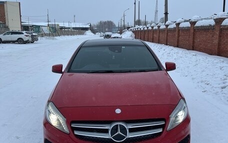 Mercedes-Benz A-Класс, 2015 год, 1 350 000 рублей, 2 фотография