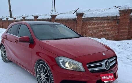 Mercedes-Benz A-Класс, 2015 год, 1 350 000 рублей, 3 фотография