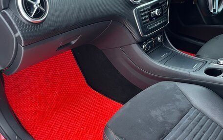 Mercedes-Benz A-Класс, 2015 год, 1 350 000 рублей, 13 фотография