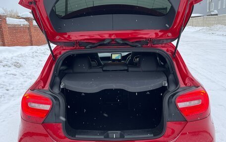 Mercedes-Benz A-Класс, 2015 год, 1 350 000 рублей, 21 фотография