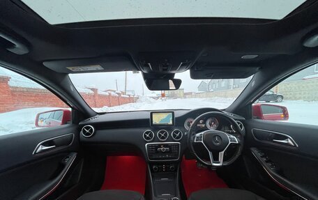 Mercedes-Benz A-Класс, 2015 год, 1 350 000 рублей, 29 фотография