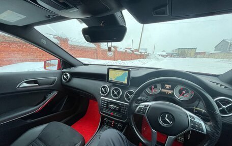 Mercedes-Benz A-Класс, 2015 год, 1 350 000 рублей, 30 фотография