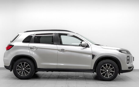 Mitsubishi ASX I рестайлинг, 2021 год, 2 300 000 рублей, 4 фотография