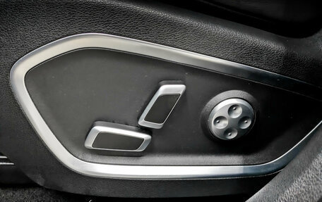 Geely Tugella FY11, 2021 год, 2 600 000 рублей, 21 фотография