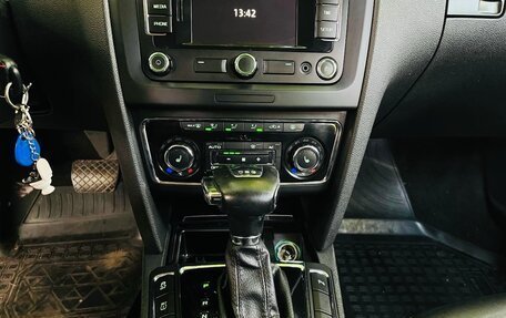 Skoda Superb III рестайлинг, 2012 год, 950 000 рублей, 13 фотография