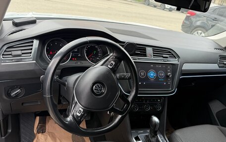 Volkswagen Tiguan II, 2019 год, 2 300 000 рублей, 8 фотография