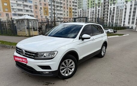 Volkswagen Tiguan II, 2019 год, 2 300 000 рублей, 3 фотография
