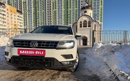 Volkswagen Tiguan II, 2019 год, 2 300 000 рублей, 11 фотография