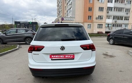 Volkswagen Tiguan II, 2019 год, 2 300 000 рублей, 4 фотография