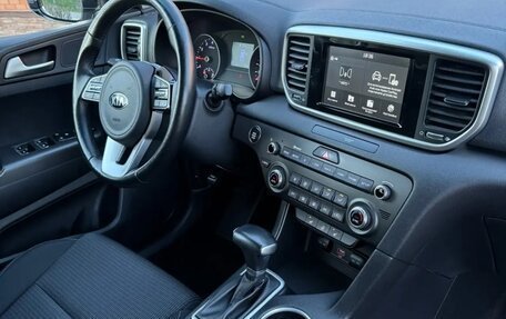 KIA Sportage IV рестайлинг, 2019 год, 2 440 000 рублей, 11 фотография