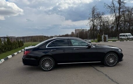 Mercedes-Benz E-Класс, 2019 год, 3 950 000 рублей, 6 фотография
