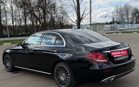 Mercedes-Benz E-Класс, 2019 год, 3 950 000 рублей, 3 фотография