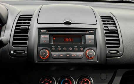 Nissan Note II рестайлинг, 2013 год, 990 000 рублей, 15 фотография