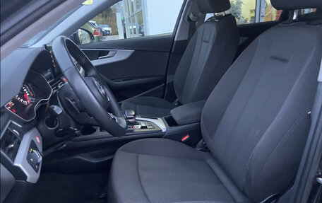 Audi A4, 2022 год, 2 875 396 рублей, 9 фотография