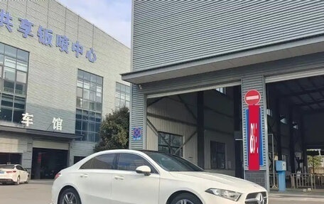 Mercedes-Benz A-Класс, 2022 год, 1 609 850 рублей, 3 фотография