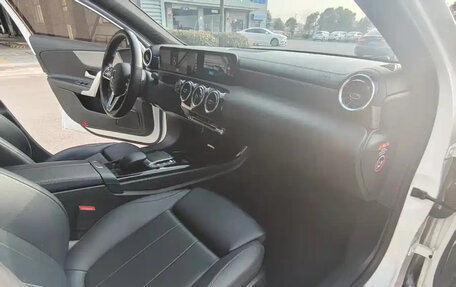 Mercedes-Benz A-Класс, 2022 год, 1 609 850 рублей, 9 фотография