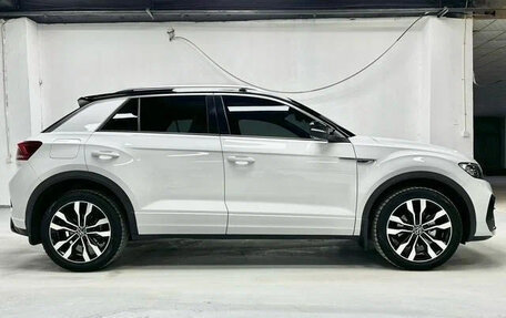 Volkswagen T-Roc I, 2022 год, 1 590 000 рублей, 4 фотография