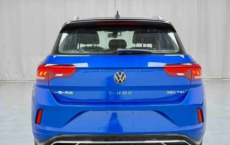 Volkswagen T-Roc I, 2023 год, 1 530 000 рублей, 7 фотография