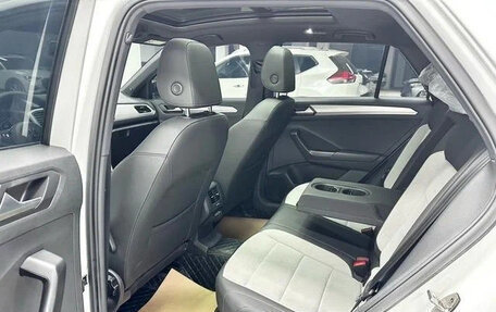 Volkswagen T-Roc I, 2022 год, 1 590 000 рублей, 9 фотография