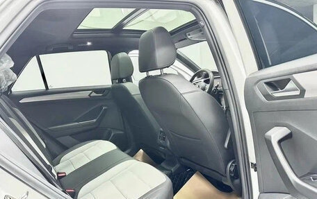 Volkswagen T-Roc I, 2022 год, 1 590 000 рублей, 10 фотография