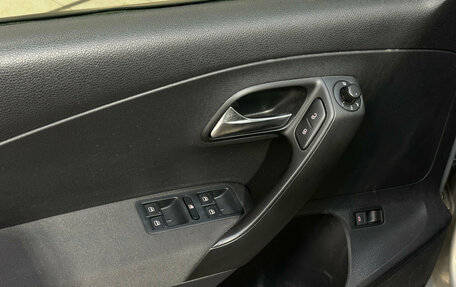 Volkswagen Polo VI (EU Market), 2014 год, 850 000 рублей, 11 фотография