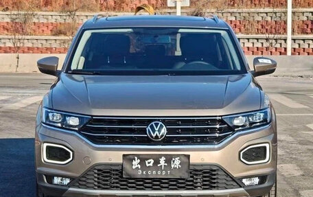 Volkswagen T-Roc I, 2022 год, 1 560 000 рублей, 3 фотография