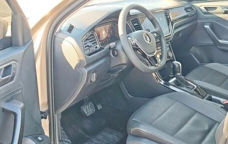 Volkswagen T-Roc I, 2022 год, 1 560 000 рублей, 6 фотография