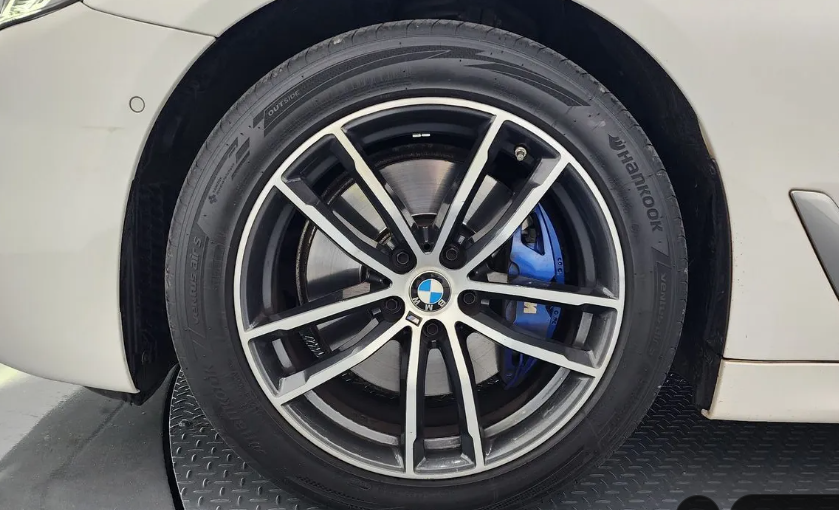 BMW 5 серия G30, 2022 год, 4 800 000 рублей, 3 фотография