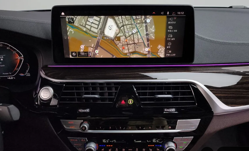 BMW 5 серия G30, 2022 год, 4 800 000 рублей, 13 фотография