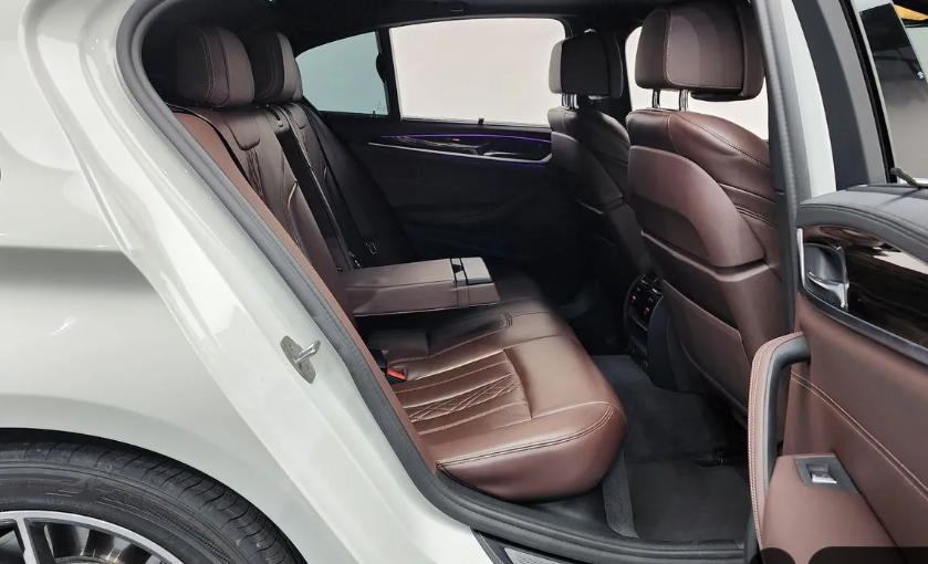 BMW 5 серия G30, 2022 год, 4 800 000 рублей, 10 фотография