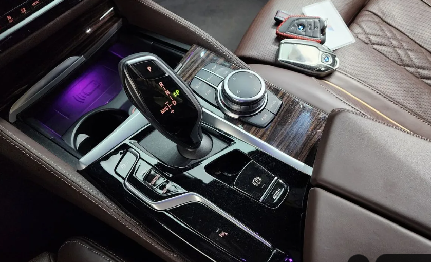 BMW 5 серия G30, 2022 год, 4 800 000 рублей, 7 фотография