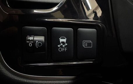 Mitsubishi Outlander III рестайлинг 3, 2021 год, 2 065 000 рублей, 14 фотография