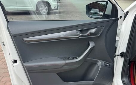 Skoda Karoq I, 2022 год, 2 090 000 рублей, 18 фотография