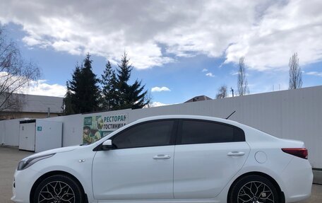 KIA Rio IV, 2018 год, 1 390 000 рублей, 4 фотография