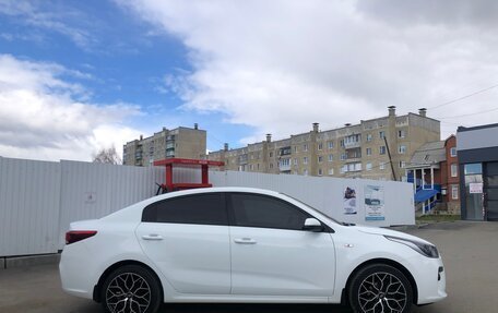 KIA Rio IV, 2018 год, 1 390 000 рублей, 2 фотография