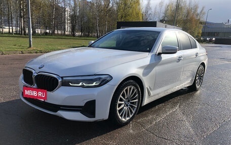 BMW 5 серия, 2021 год, 4 300 000 рублей, 2 фотография