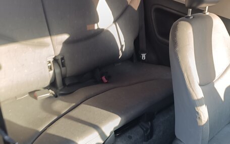 Toyota Yaris I рестайлинг, 1999 год, 410 000 рублей, 22 фотография