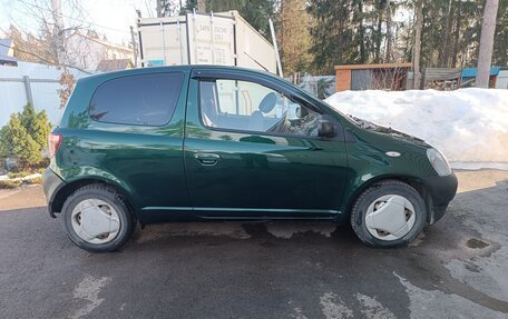 Toyota Yaris I рестайлинг, 1999 год, 410 000 рублей, 25 фотография