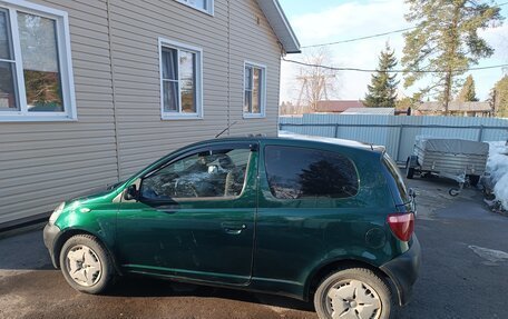 Toyota Yaris I рестайлинг, 1999 год, 410 000 рублей, 29 фотография