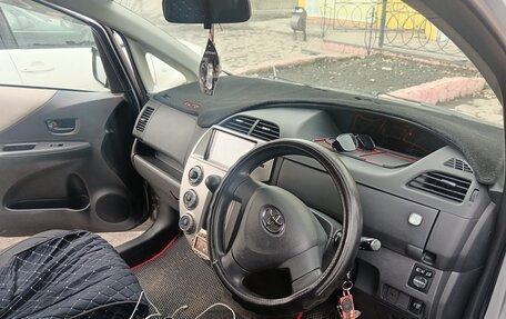 Toyota Ractis I, 2009 год, 570 000 рублей, 4 фотография