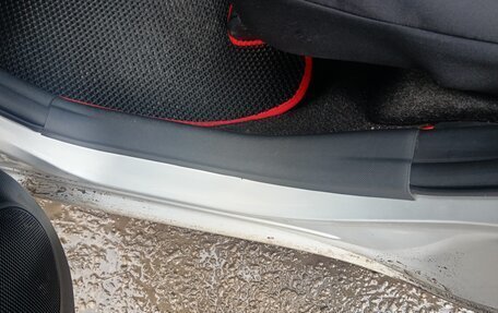 Toyota Ractis I, 2009 год, 570 000 рублей, 5 фотография